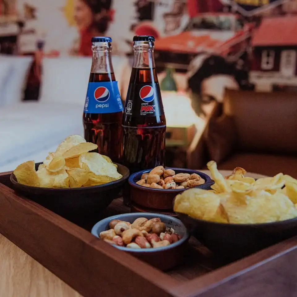 Soda drinks & snacks